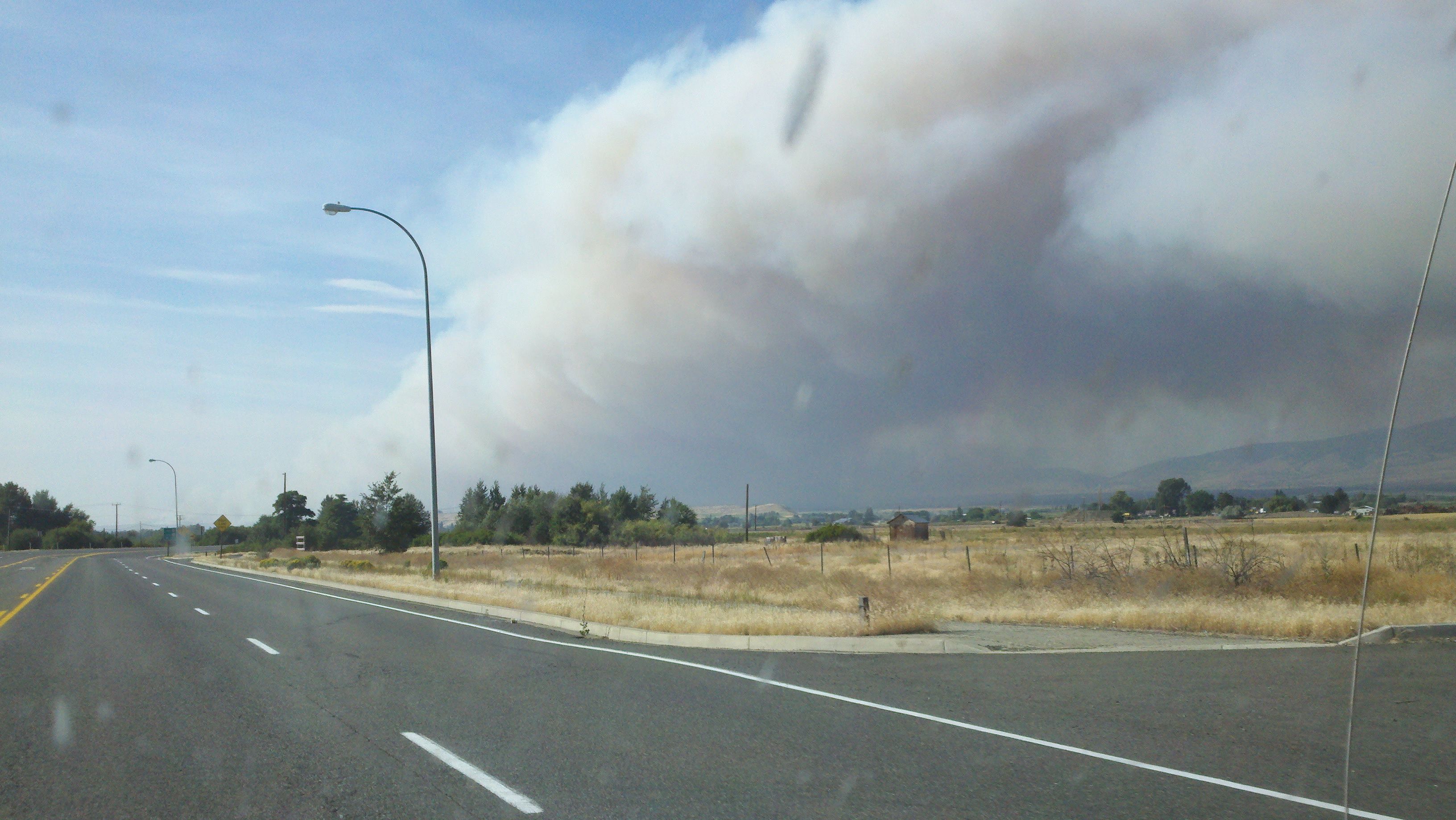 Latest on Fire Between Cle Elum & Ellensburg NBC Right Now/KNDO/KNDU