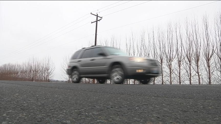 Kidnapped Girl Calls Father from Trunk of Car